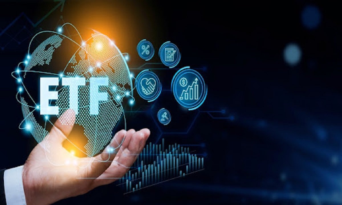 BTC, ETH, XRP, SOL, and Altcoins