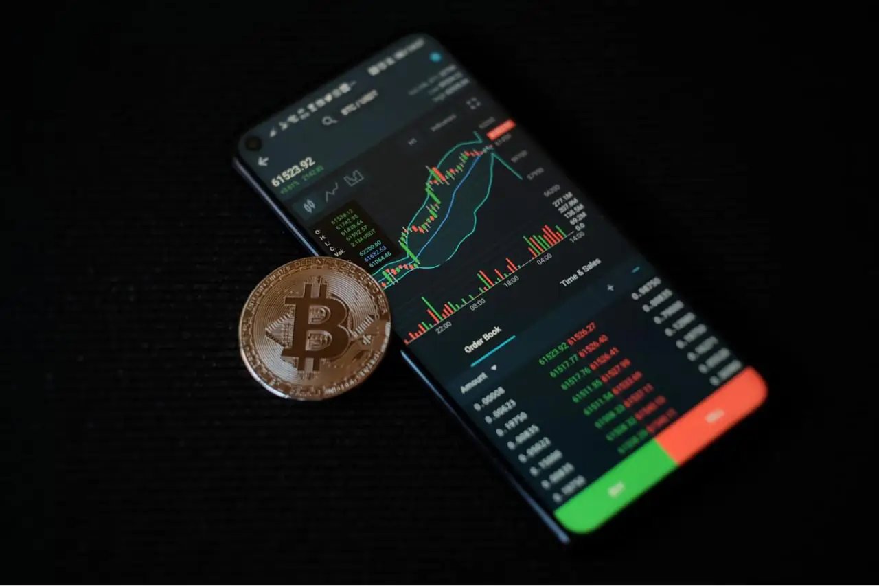 Profit Taking Ahead as Bitcoin Consolidates at $111,000, Warns Bitfinex